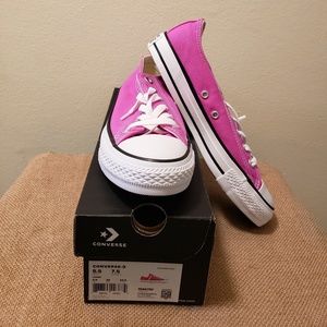 Hyper magenta converse